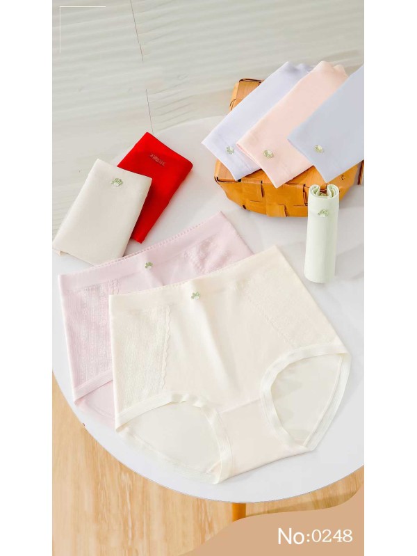 New skin-friendly antibacterial breathable comfortable cotton women’s underwear panties in a large size